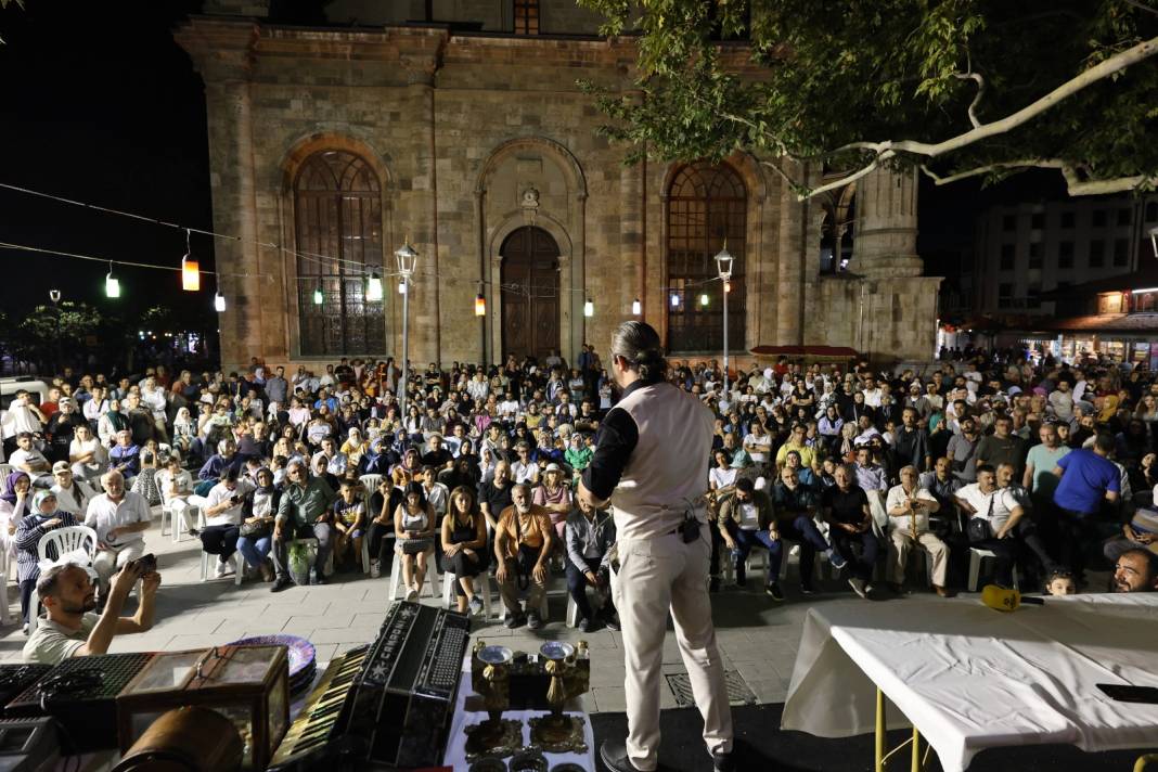 Konya’da yoğun ilgi gören Tarihi Bedesten Alışveriş Günleri sona erdi 9